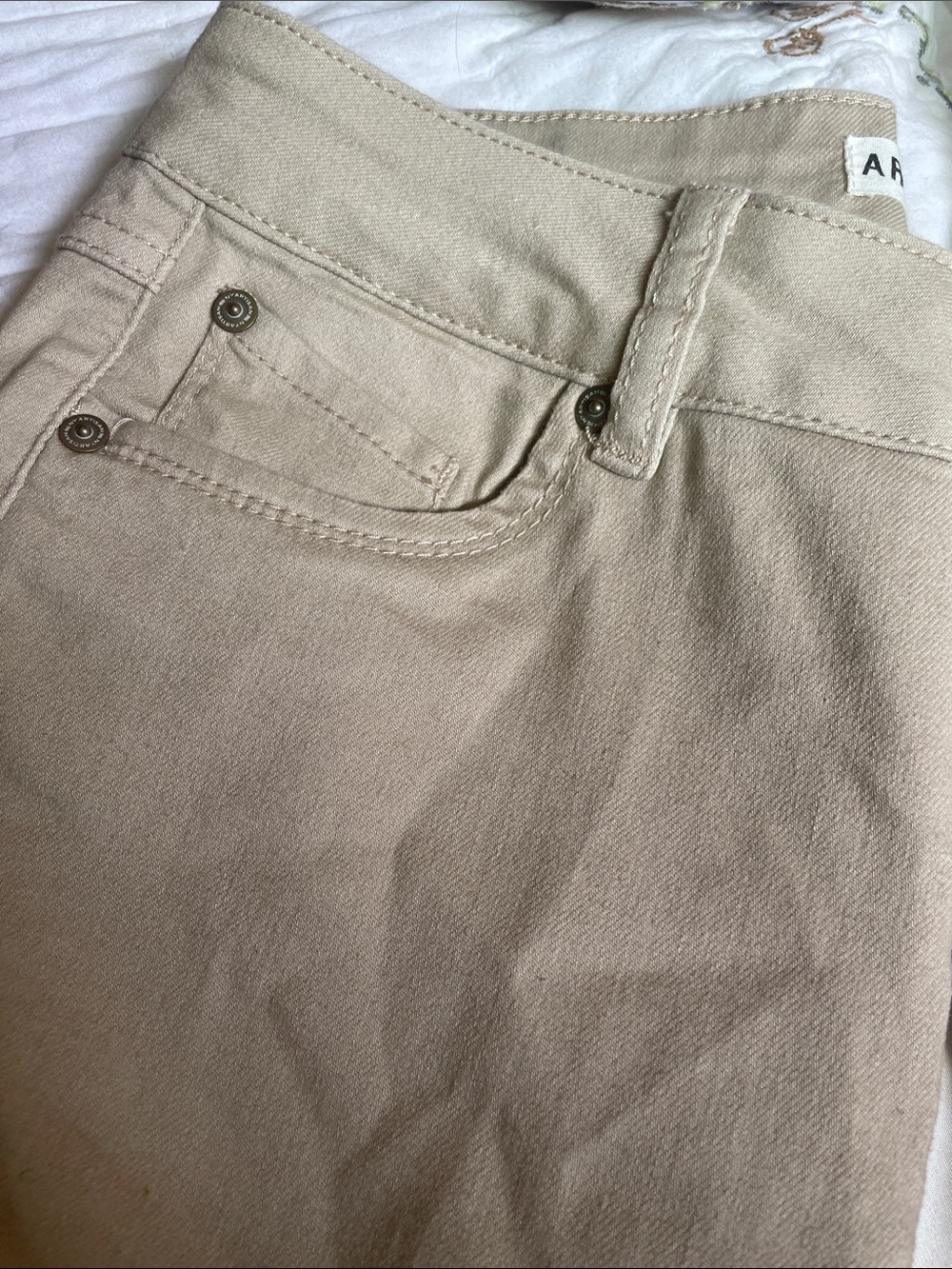 Artisan NY Beige High-Rise Skinny Jeans. NWT. Sz. 4 - Picture 8 of 10